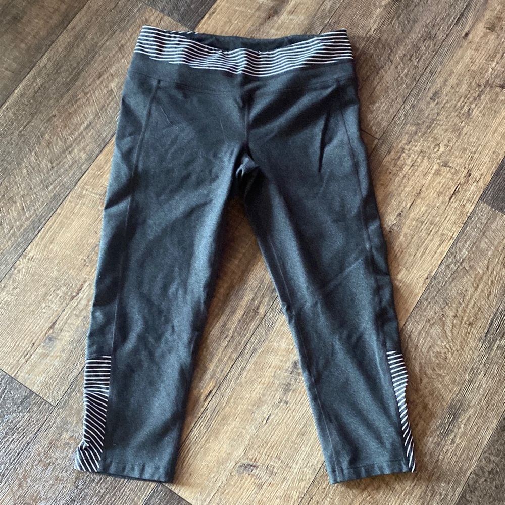 Medium Athleta Crop legging